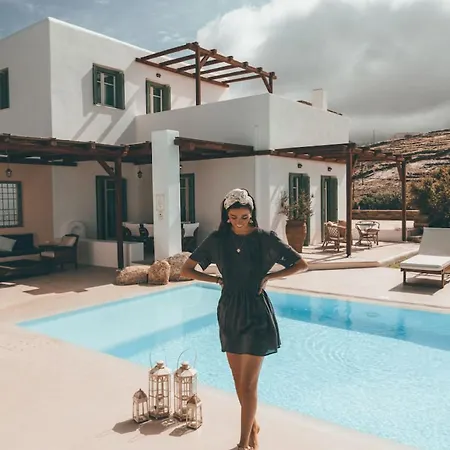 On The Rocks - The Two Rocks - Serviced Casa rural