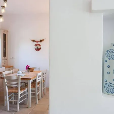 On The Rocks - The Two Rocks - Serviced Casa rural *