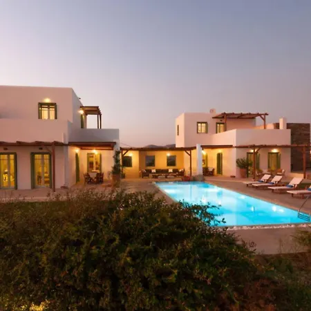 On The Rocks - The Two Rocks - Serviced Casa rural *